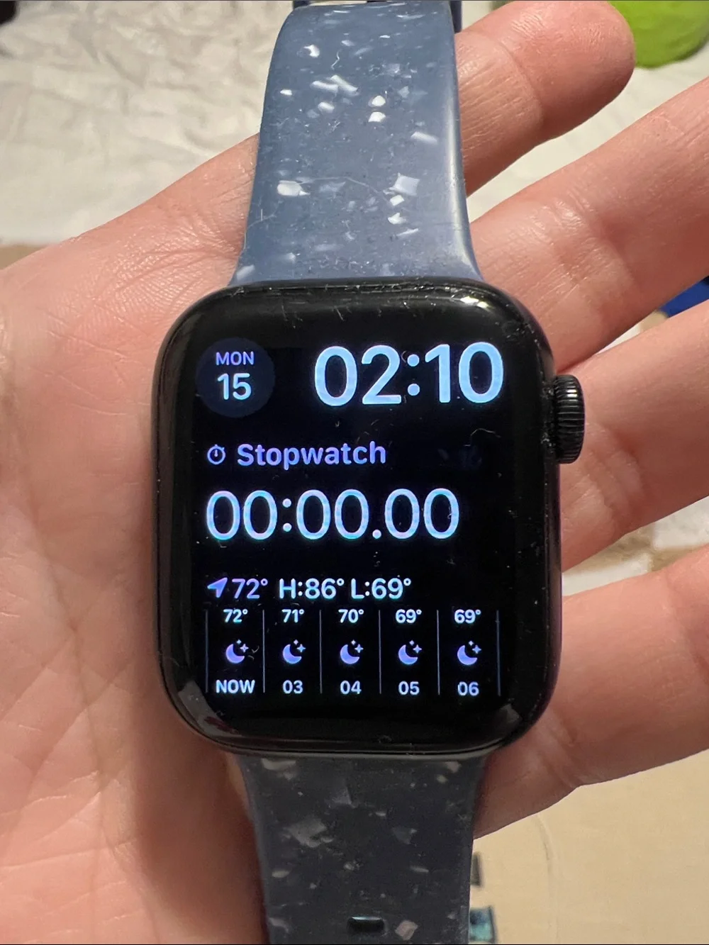 Apple Series 7 Smartwatch - Picture 2 of 3